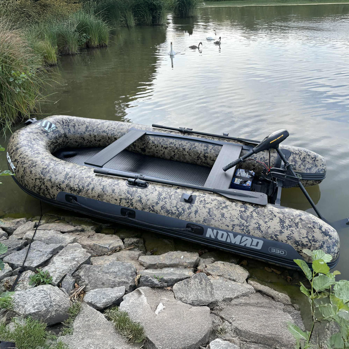 člun Sonik Nomad 330