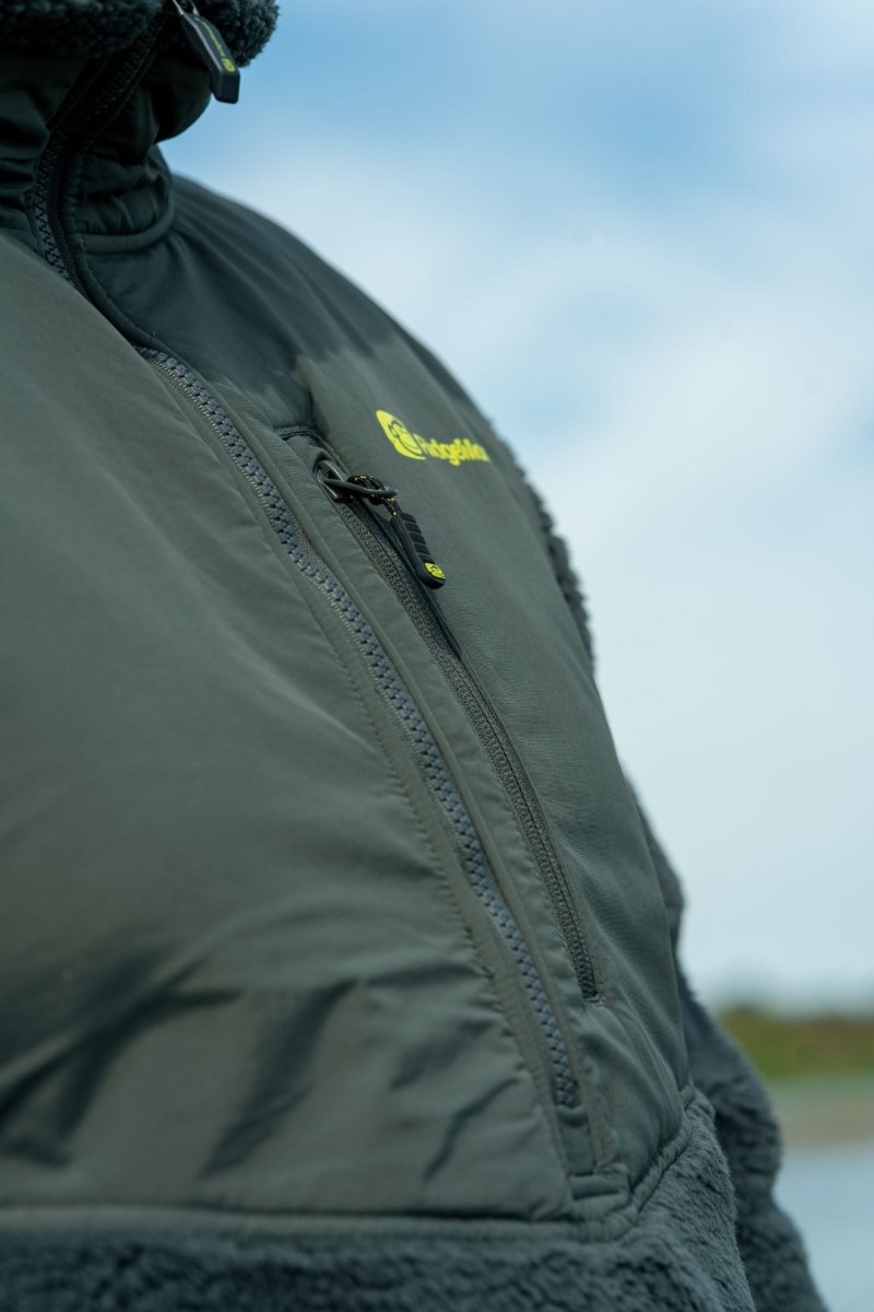 Chaqueta Ridge Monkey APEarel ThermaPro Sherpa Fleece Verde - Tienda Carpfishing