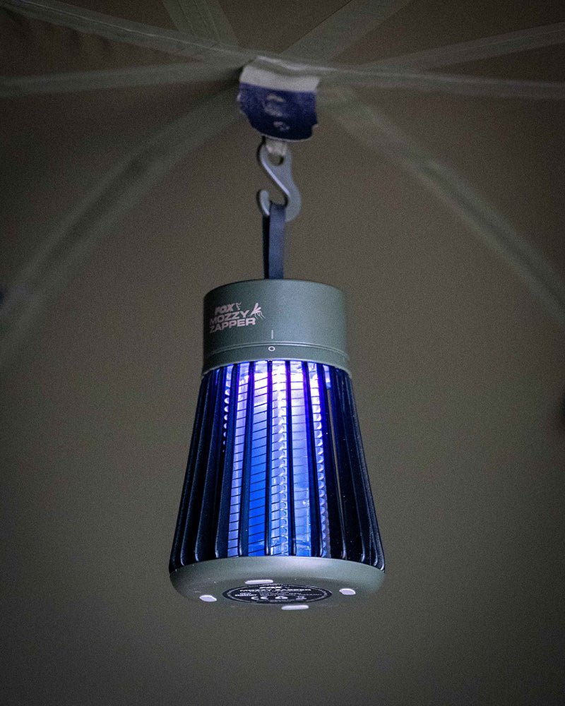 Lampara y antimosquitos Fox - Tienda Carpfishing