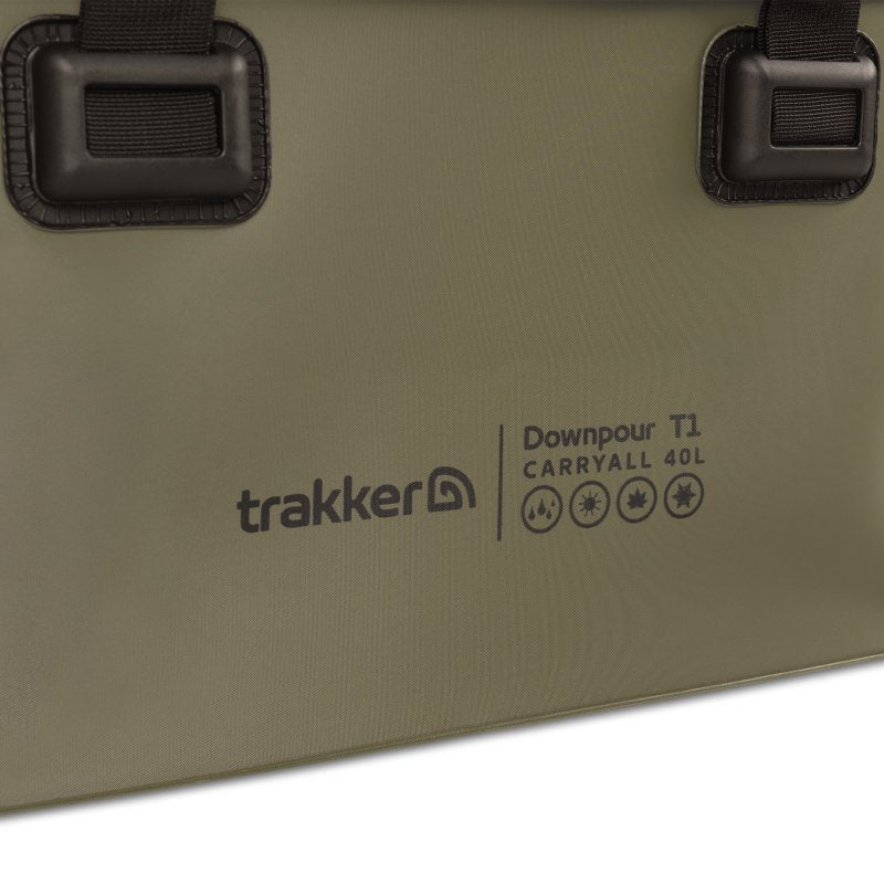 Macuto Trakker Downpour T1 L Verde 40 litros - Tienda Carpfishing