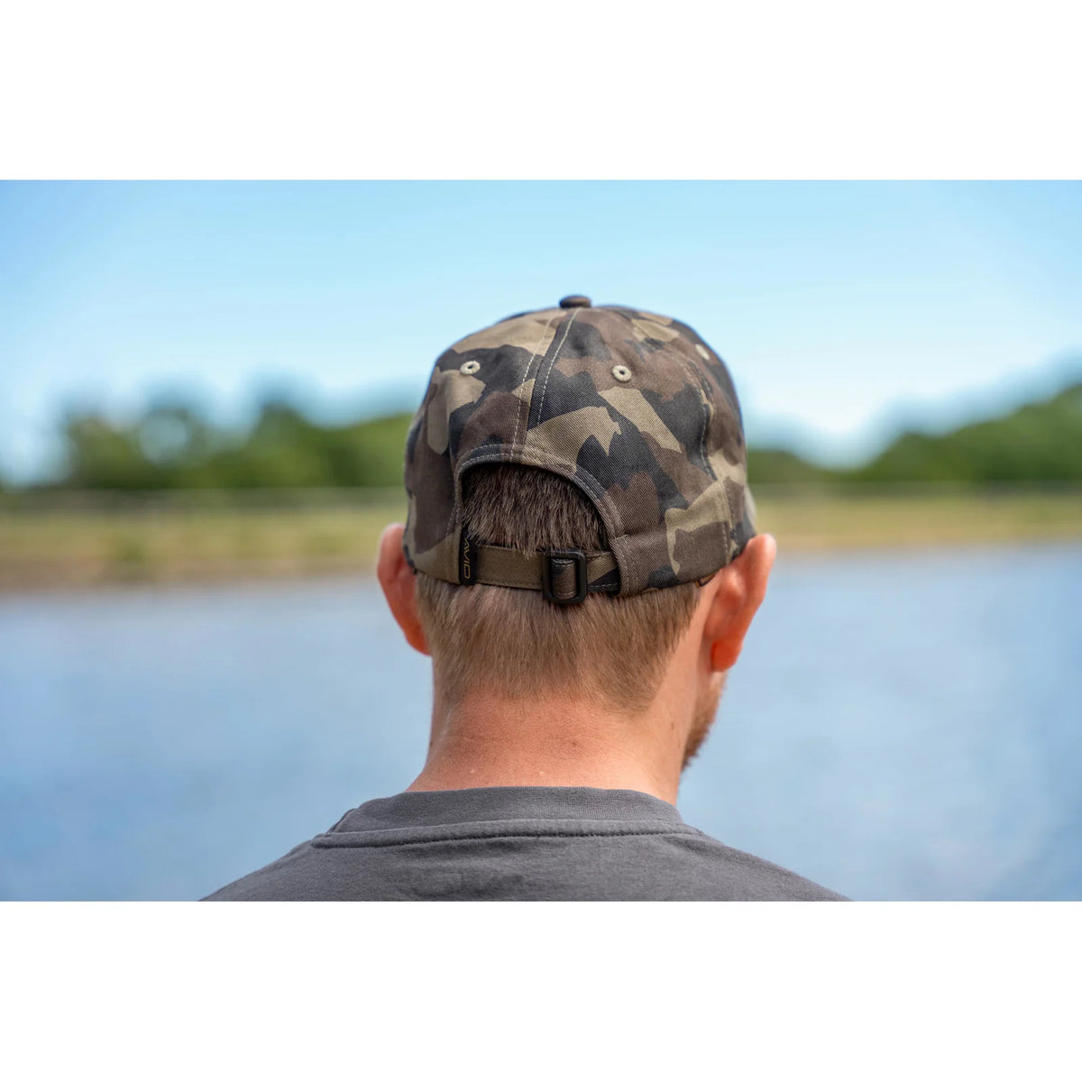 Gorra Avid Carp Distortion Dark Camo