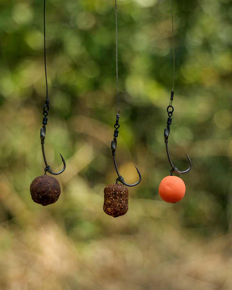 Háčky  namontované na Fox Souprava Spinner Rig