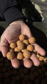 Boilies Rozpustné látky Pro Elite Baits Melon & Peach 20 mm 3,5 kg