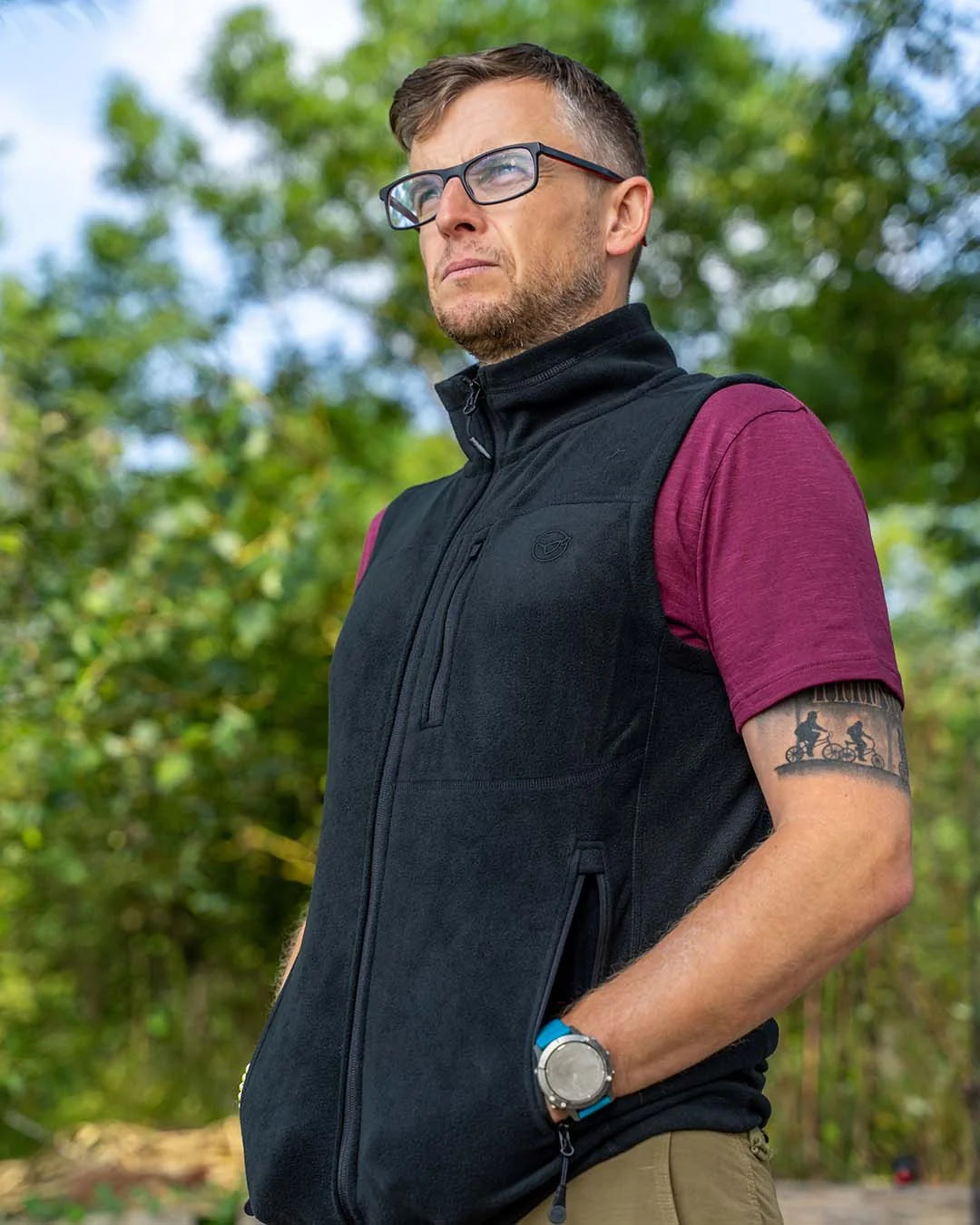 Chaleco sin mangas Korda Kore Negro - Tienda Carpfishing