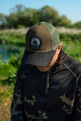 Gorra Korda Dawn Trucker Mocha - Tienda Carpfishing