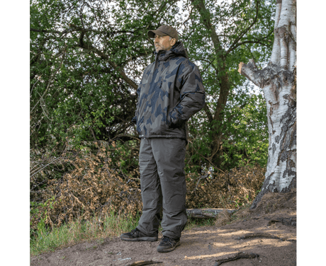 Traje térmico Avid Carp Arctic - Series Distortion 2 piezas - Tienda Carpfishing