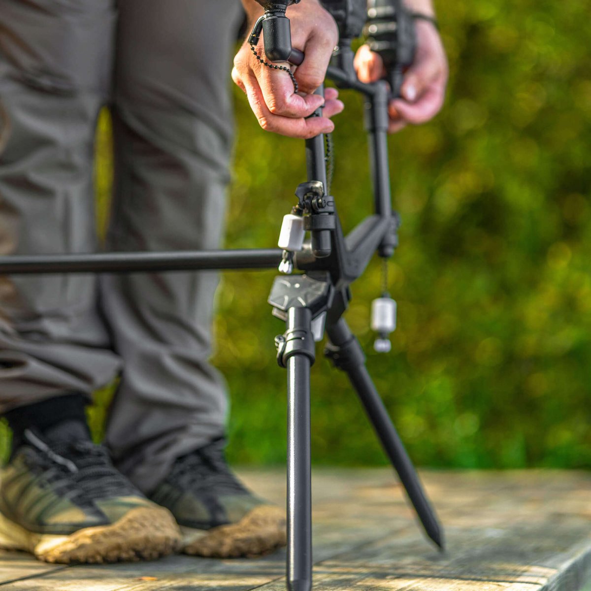 Trípode Avid Carp Revolve 2 - 3 cañas - Tienda Carpfishing