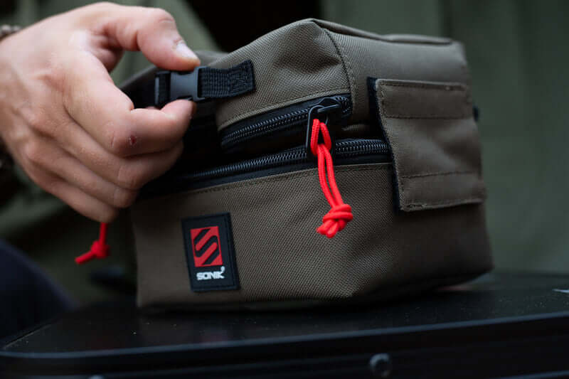 Bolso Sonik Tackle - Tienda Carpfishing